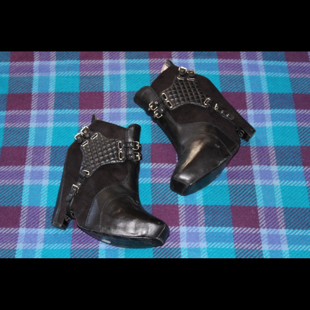 Sexy Black Leather Ankle Boots - Picture 2 of 4